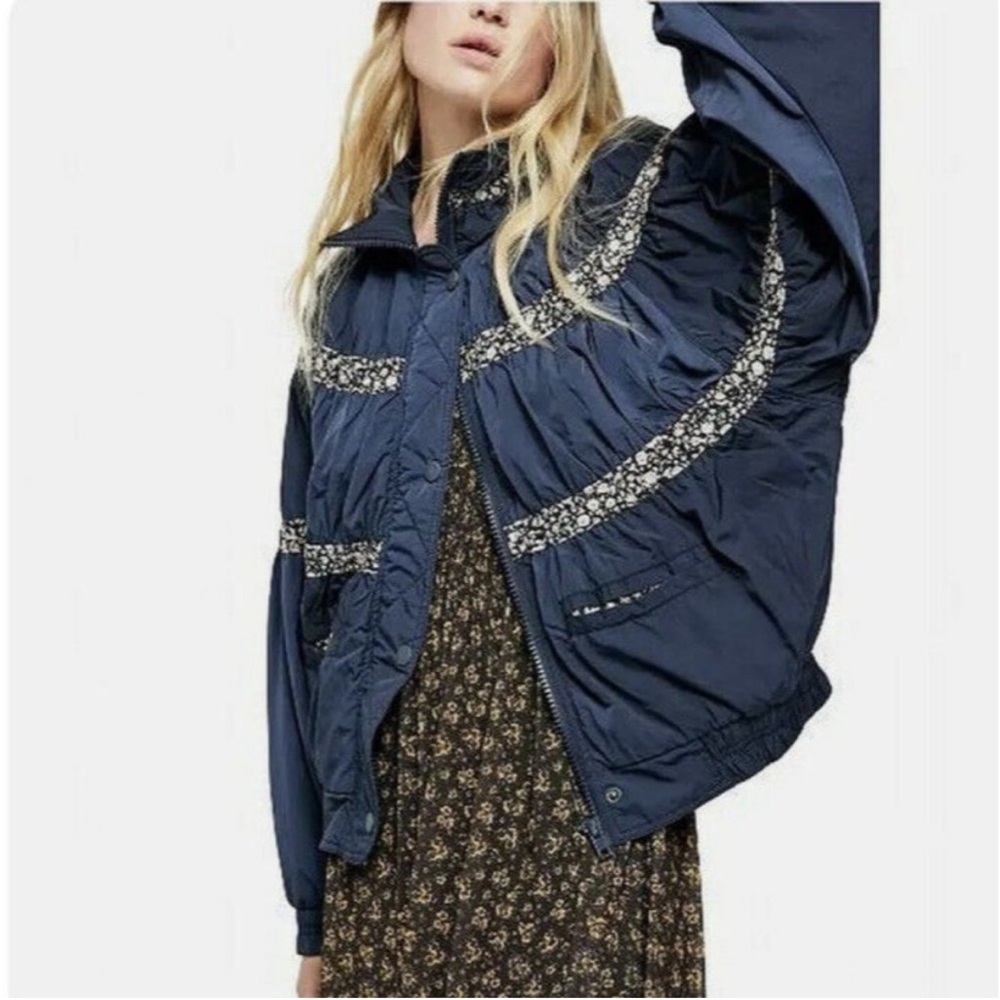We the free large on my mind bomber jacket - Picture 2 of 8